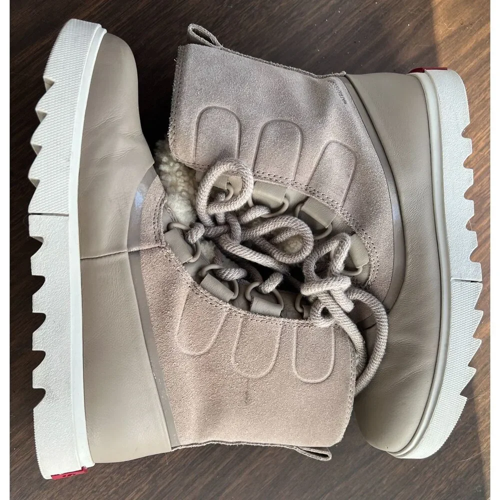 Sorel Joan of Artic Next Lite boots. Size 8.5.